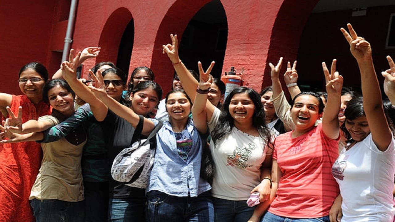 JAC 10th Board 2024 Toppers List: टॉप-44 में रांची के 7 छात्रों ने बनाई अपनी जगह