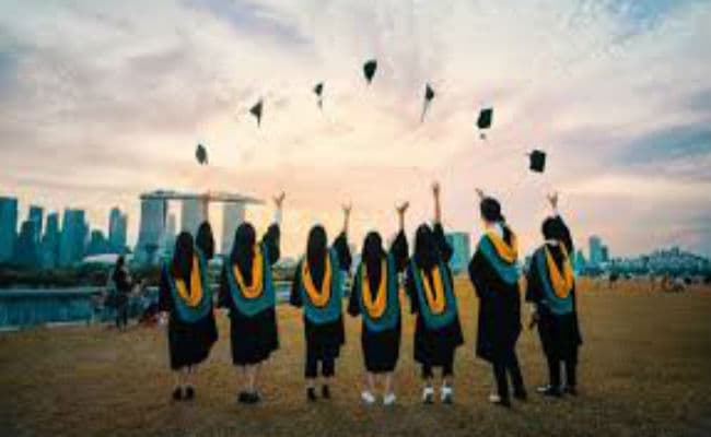 QS Rankings 2025: दुनिया की टॉप 50 यूनिवर्सिटी में 9 भारतीय संस्थान, इस आधार पर मिलती है रैंकिंग