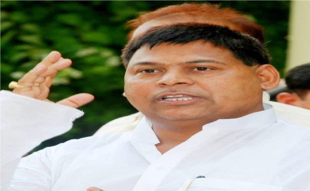 लालू के साले सुभाष यादव पर सीएम के निर्देश पर कार्रवाई, जमीन हड़पने का है आरोप, पत्नी-बेटे समेत 7 पर FIR