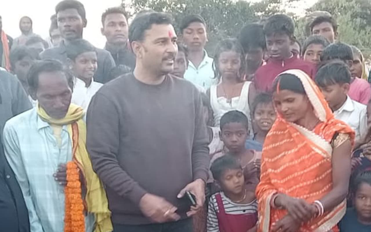 Jharkhand News: रामगढ़ विधानसभा उपचुनाव की सुगबुगाहट तेज, आजसू सुप्रीमो ने प्रखंडवार प्रभारी किया नियुक्त