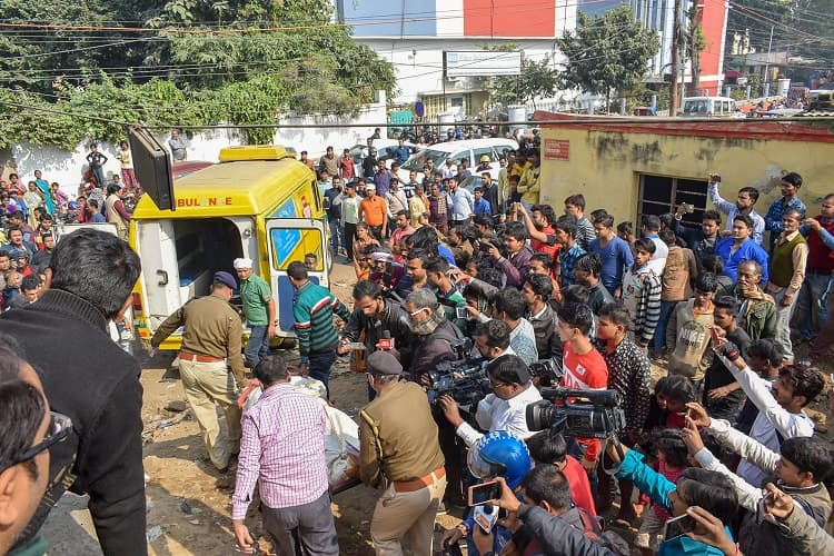 पटना में NEET की तैयारी कर रहे छात्र ने फंदे पर लटक दी जान, दो महीने पहले बहन ने की थी खुदकुशी