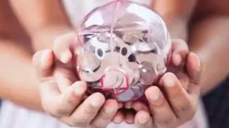 Sukanya Samriddhi Yojana: निवेश करने से पहले इन बातों का रखें ध्यान, मिलेगा ज्यादा लाभ, ऐसे निकाल सकते हैं रकम