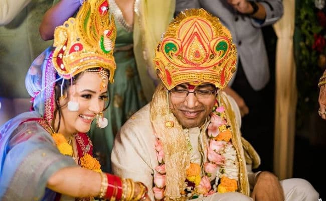 Sulagna Panigrahi Wedding : 'मर्डर 2' एक्ट्रेस सुलंगना पाणिग्रही ने यूट्यूबर संग रचाई शादी, तस्वीरें वायरल