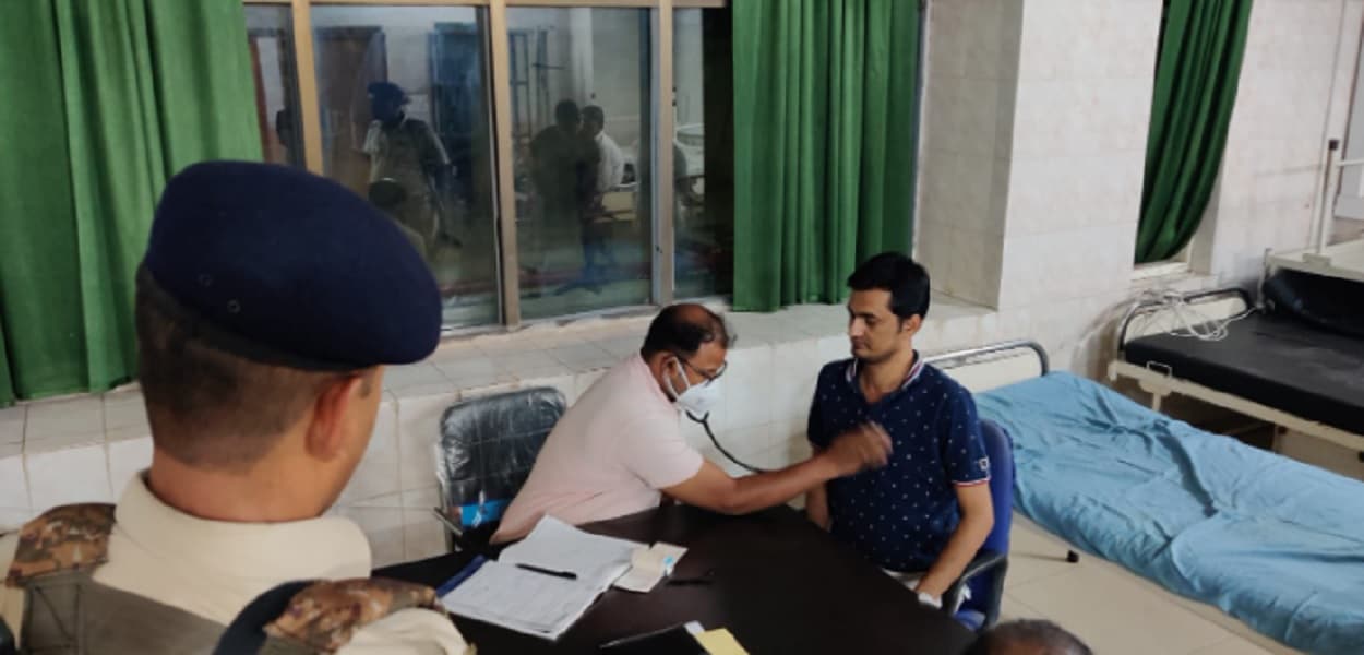 Jharkhand News: गिरफ्तारी के बाद CA सुमन कुमार की तबीयत बिगड़ी, सदर अस्पताल में कराया गया इलाज