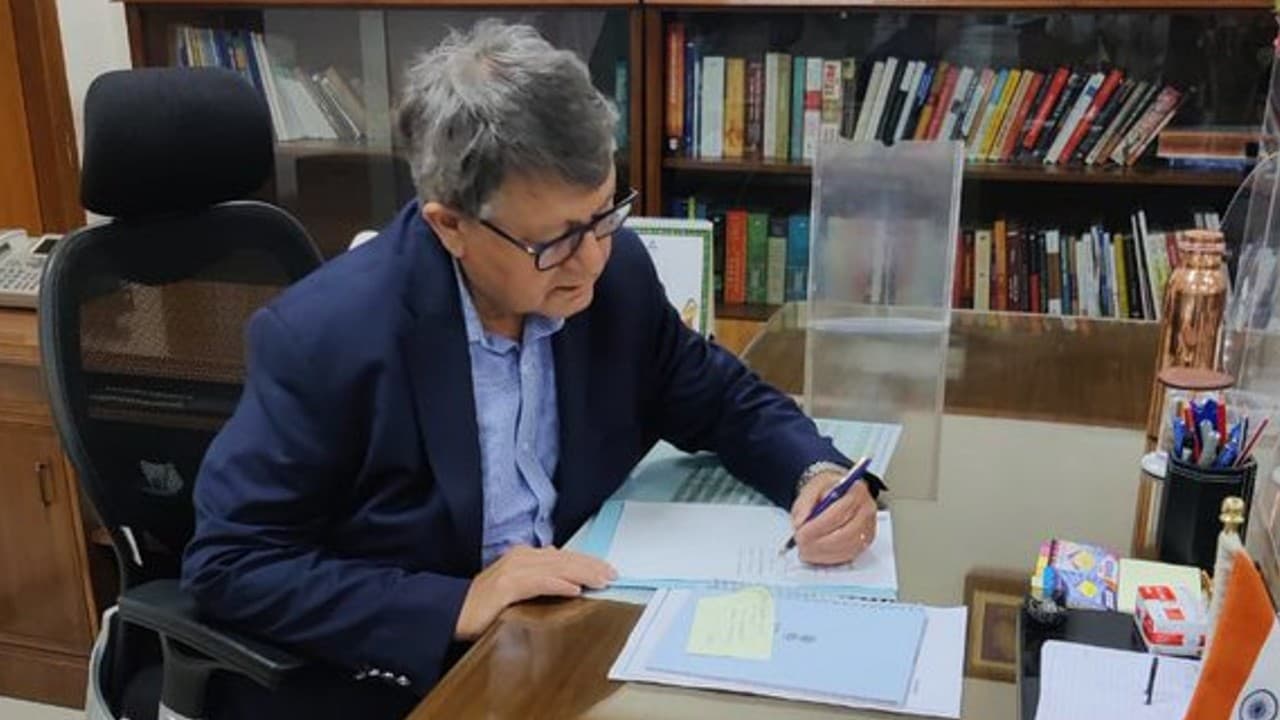 NITI Aayog: सुमन बेरी ने नीति आयोग के उपाध्यक्ष का पद संभाला, राजीव कुमार ने कही ये बात