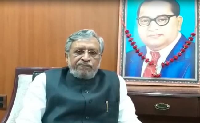Bihar: IAS KK पाठक के निलंबन की उठी मांग, सुशील मोदी बोले- इसके बिना निष्पक्ष नहीं होगी प्रशासनिक जांच