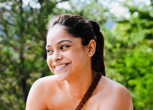 The Kapil Sharma Show की 'भूरी' ने ब्लू आउटफिट में ढाया कहर, सुमोना के ग्लैमरस अवतार ने इंटरनेट पर मचाया तहलका