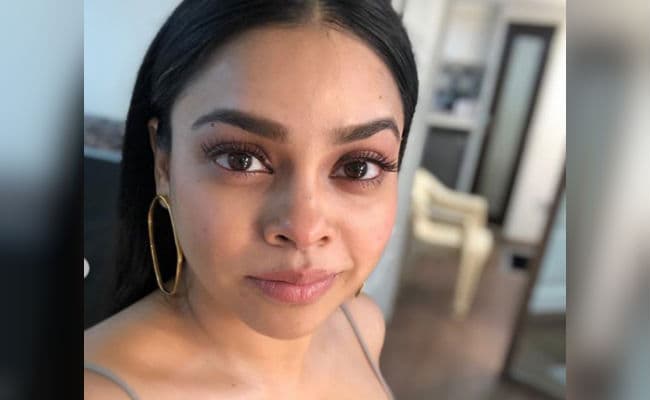 The Kapil Sharma Show की 'भूरी' के बोल्‍ड अंदाज ने मचाई हलचल, वायरल हुई एक्‍ट्रेस की ये हॉट तसवीर