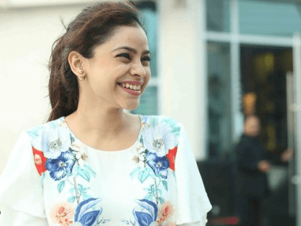 The Kapil Sharma Show की 'भूरी' ने शेयर की ग्लैमरस फोटोज, चौथे नंबर का फोटो है सबसे जबरदस्त