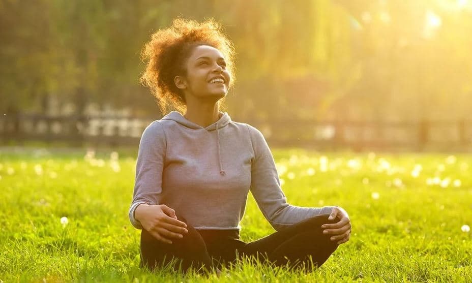 सुबह 15 मिनट धूप सेंकने से शरीर पर होता है जादुई असर, कम हो जाता है कई बीमारियों का खतरा