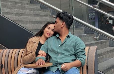 Indian Idol 11 के विनर Sunny Hindustani की गर्लफ्रेंड नहीं है हिंदुस्तानी, खूबसूरती देख दीवाने हो जाएंगे आप