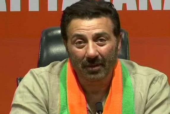 Gadar के तारा सिंह को जब इस एक्ट्रेस ने जड़ दिया था थप्पड़! सनी देओल की ऐसी हो गई थी हालत, जानिए शॉकिग वजह