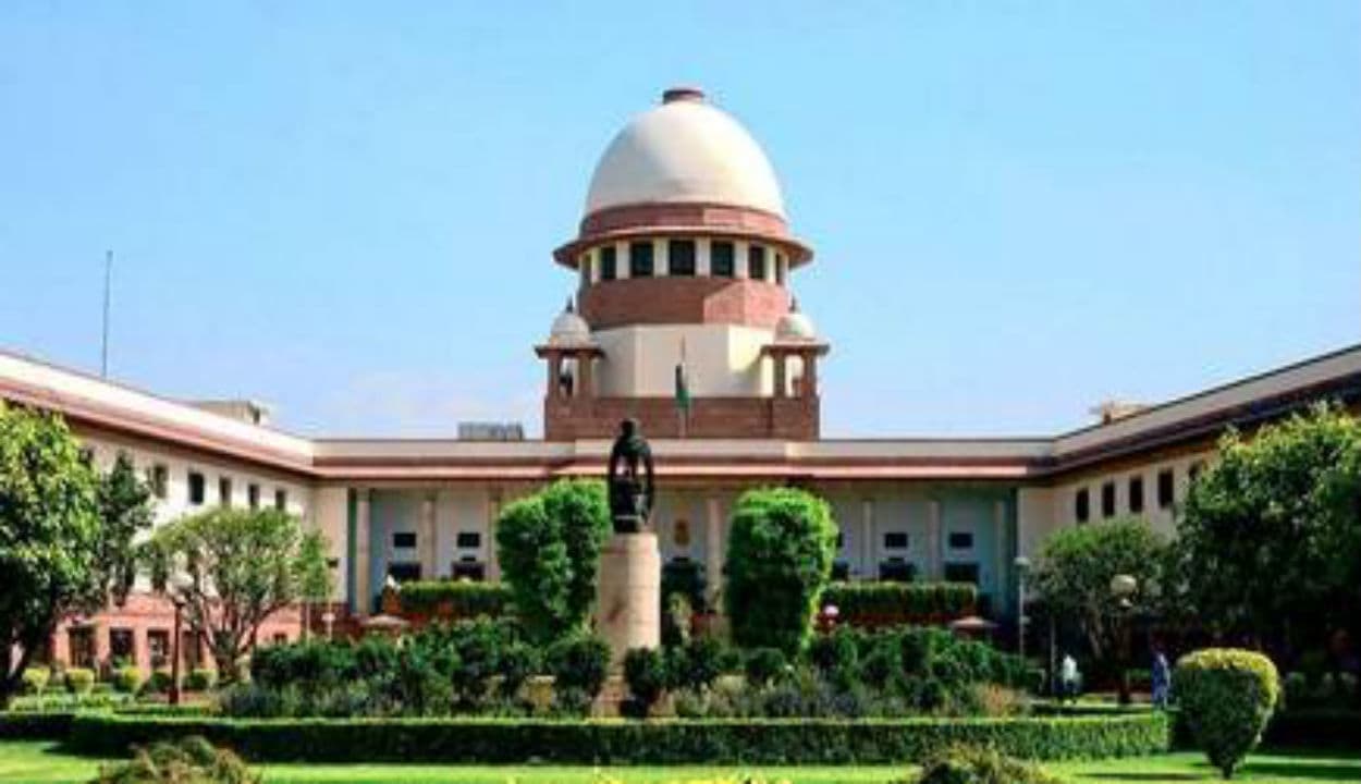 'EMI Moratorium के बदले ब्याज पर ब्याज वसूलकर कर्जदारों को दंडित नहीं कर सकते बैंक'