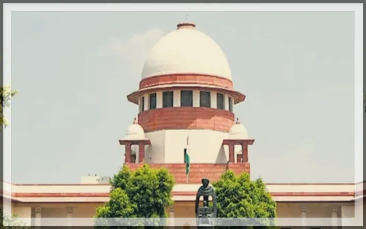 Supreme Court: सुप्रीम कोर्ट ने यूपी मदरसा शिक्षा बोर्ड अधिनियम को असंवैधानिक करार देने वाले फैसले पर लगाई रोक