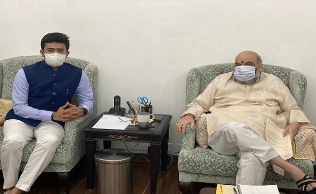 Bihar Election 2020: बिहार दौरे से ठीक पहले अमित शाह से मिले युवा मोर्चा के नए अध्यक्ष तेजस्वी सूर्या, जानें क्यों माने जाते हैं प्रभावशाली...