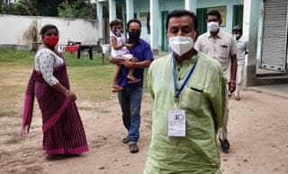 पूर्वस्थली में जय श्रीराम पर मुश्किल में मतदान अधिकारी, चुनाव आयोग ने हटाया