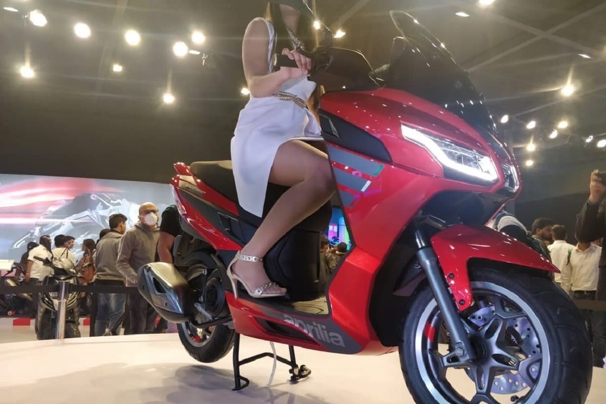 5000 रुपये में बुक करें 
Aprilia SXR 125 स्कूटर, जल्द होगा लॉन्च