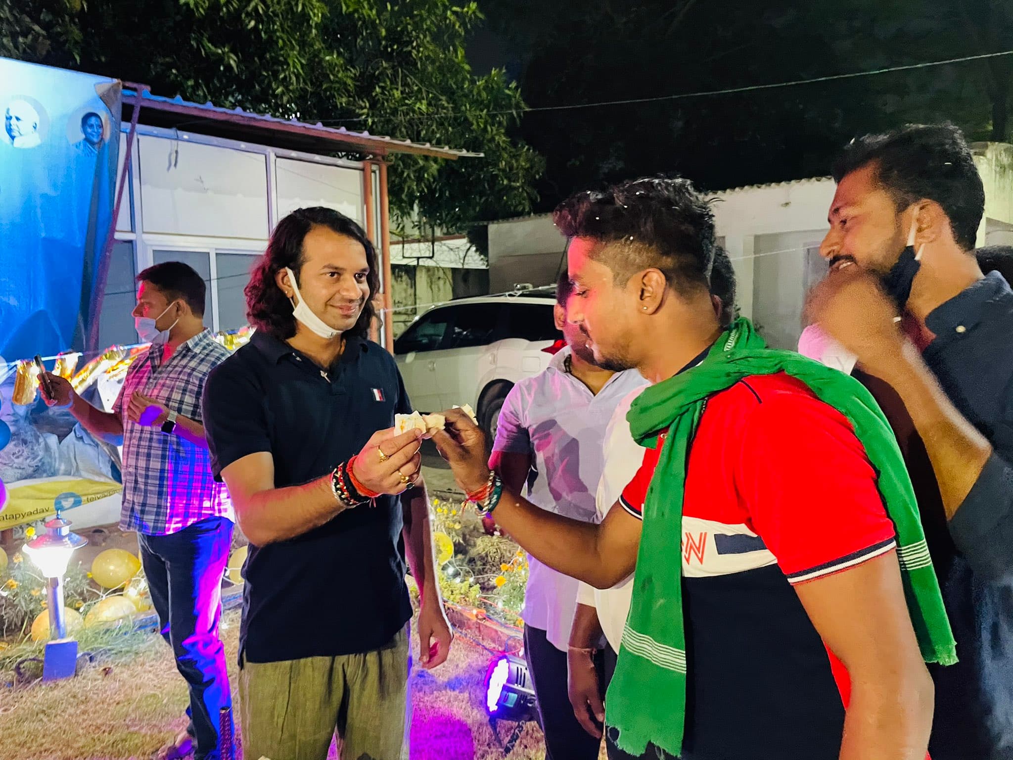 'नये बिहार का नया लालू', कोरोना काल में तेजप्रताप यादव ने ऐसे मनाया अपना जन्मदिन, बहनों ने दी बधाई