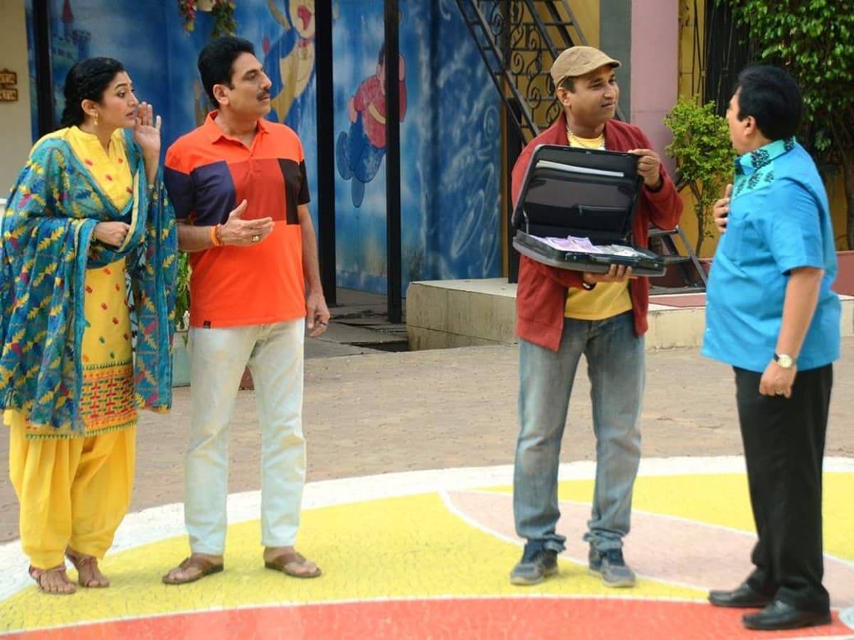Taarak Mehta Ka Ooltah Chashmah में दयाबेन के अलावा ये किरेदार भी है शो से गायब, जेठालाल से है खास रिश्ता