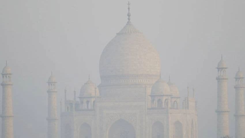 Agra News: आगरा में वायु प्रदूषण से सांस के रोगियों की संख्या बढ़ी, नाकाफी साबित हो रही प्रशासन की कवायद Agra News: आगरा में वायु प्रदूषण से सांस के रोगियों की संख्या बढ़ी, नाकाफी साबित हो रही प्रशासन की कवायद