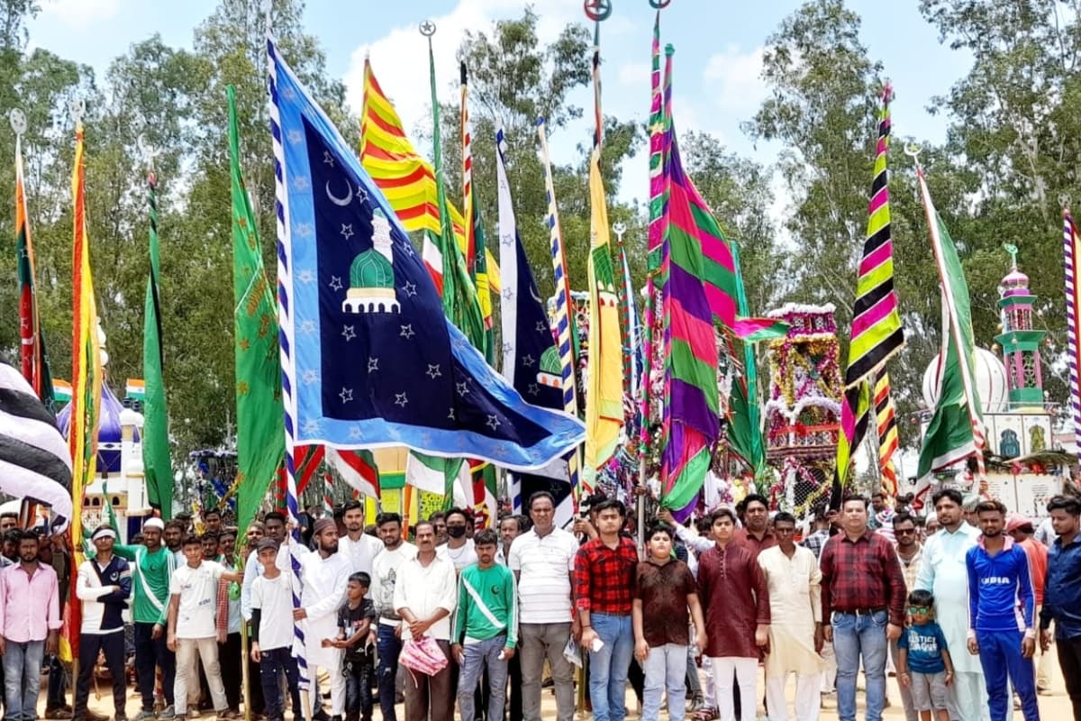 PHOTOS: झारखंड के हजारीबाग में अकीदत के साथ मना मुहर्रम, गाजे-बाजे के साथ ऐसे निकला जुलूस व ताजिया