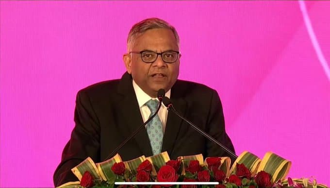 यूपी ग्लोबल इन्वेस्टर्स समिट 2023: टाटा संस के एन चंद्रशेखरन बोले- निवेश की अपार संभावनाएं यूपी ग्लोबल इन्वेस्टर्स समिट 2023: टाटा संस के एन चंद्रशेखरन बोले- निवेश की अपार संभावनाएं