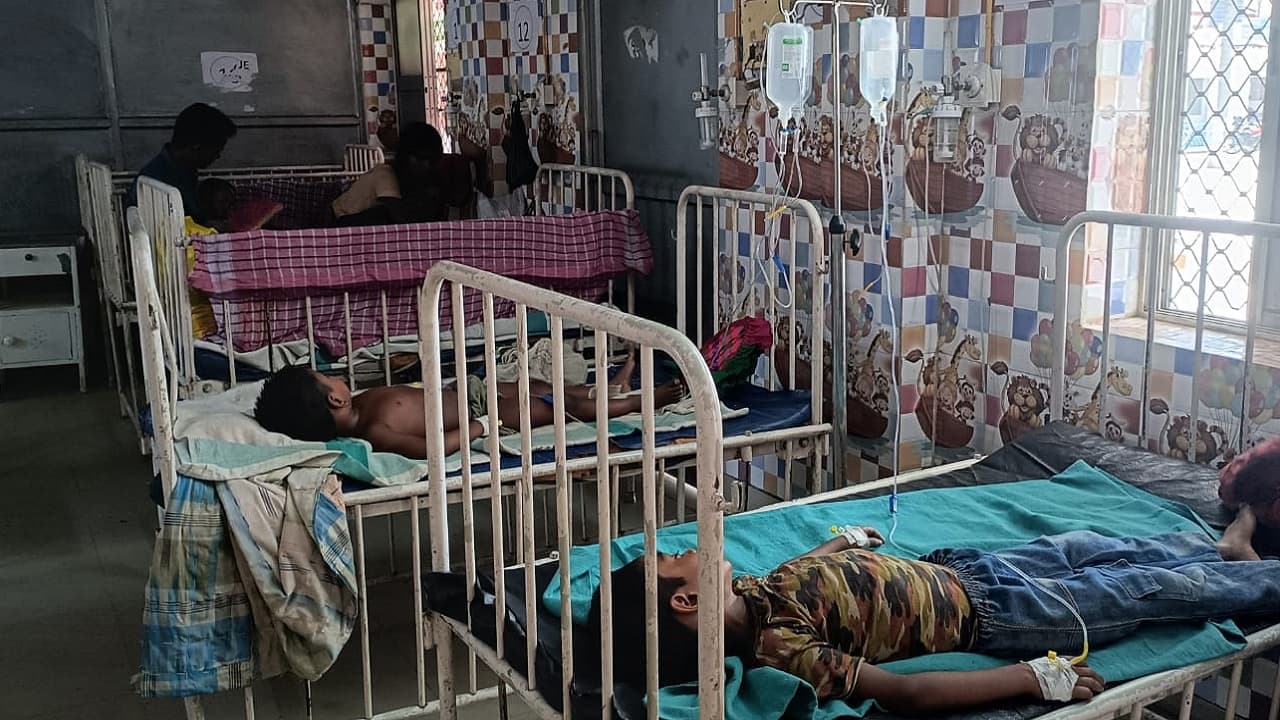 बिहार: पूर्णिया में चाय-बिस्किट खाने के बाद 5 बच्चों की बिगड़ी तबीयत, हायर सेंटर रेफर की गयी दो साल की मासूम