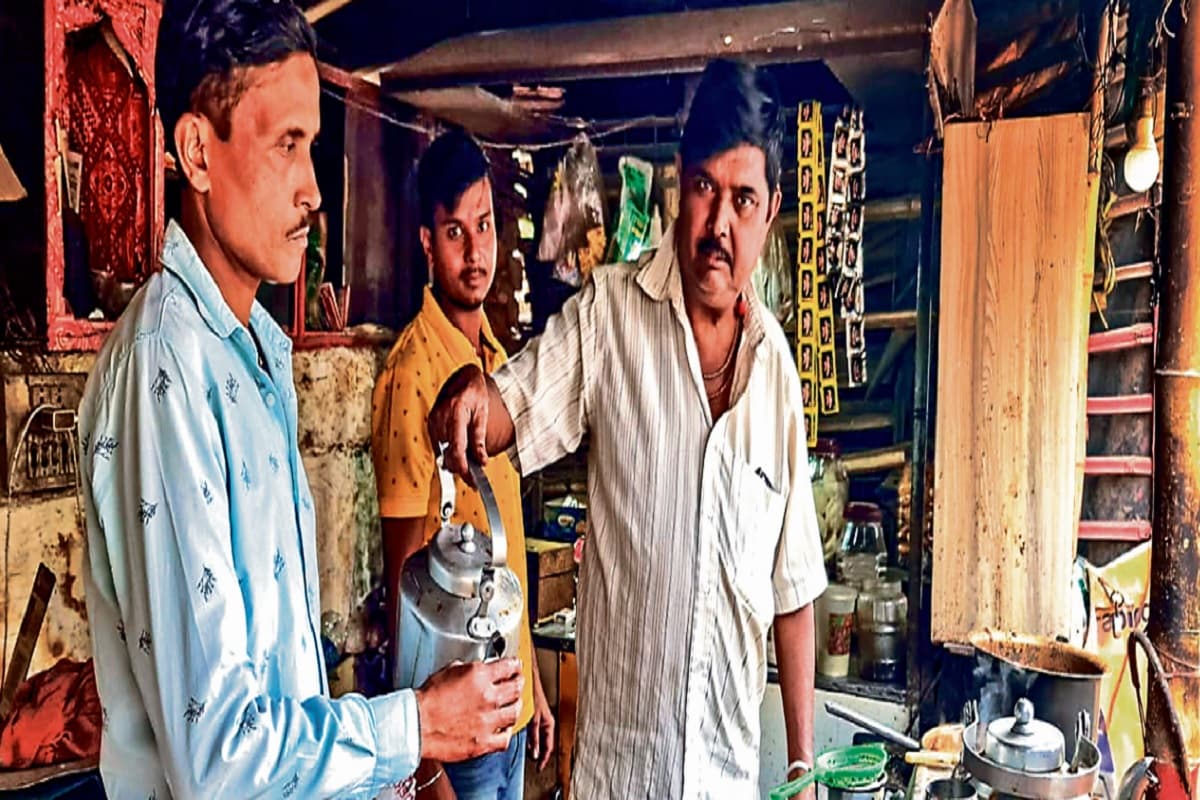 झारखंड आएं तो यहां पर न भूलें चाय की चुस्कियां लेना, नेता से लेकर अधिकारी तक हैं इसके दीवाने