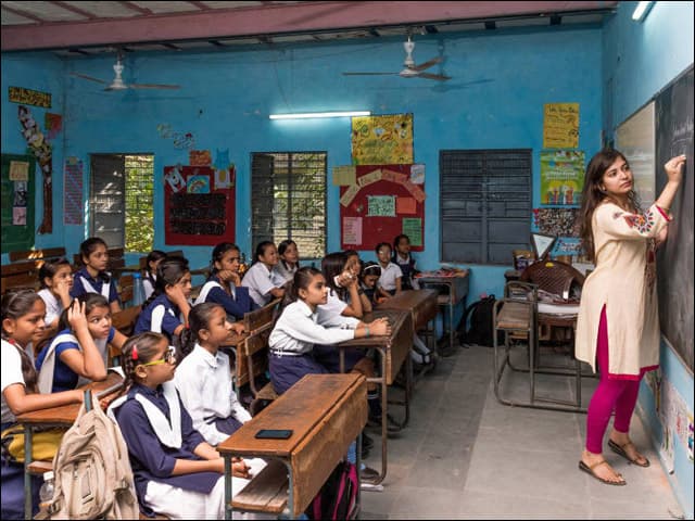 Bihar: शराबबंदी में शिक्षकों की ड्यूटी लगाने का शिक्षक संघों ने किया विरोध, सड़क पर नारेबाजी और पुतला दहन
