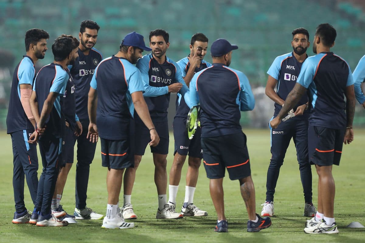 IND vs NZ: खेल नहीं टॉस तय करेगा विजेता! भारत-न्यूजीलैंड के मुकाबले में ड्यू फैक्टर का रहेगा बड़ा रोल IND vs NZ: खेल नहीं टॉस तय करेगा विजेता! भारत-न्यूजीलैंड के मुकाबले में ड्यू फैक्टर का रहेगा बड़ा रोल