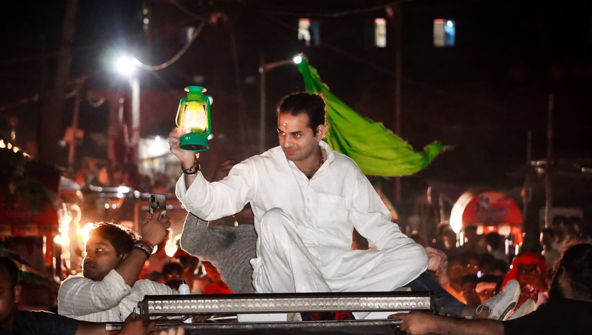Bihar Election 2020: अब हसनपुर में ‘लालटेन’ जलाएंगे तेजप्रताप, महुआ से ‘मोहभंग’ का कारण जानते हैं आप?