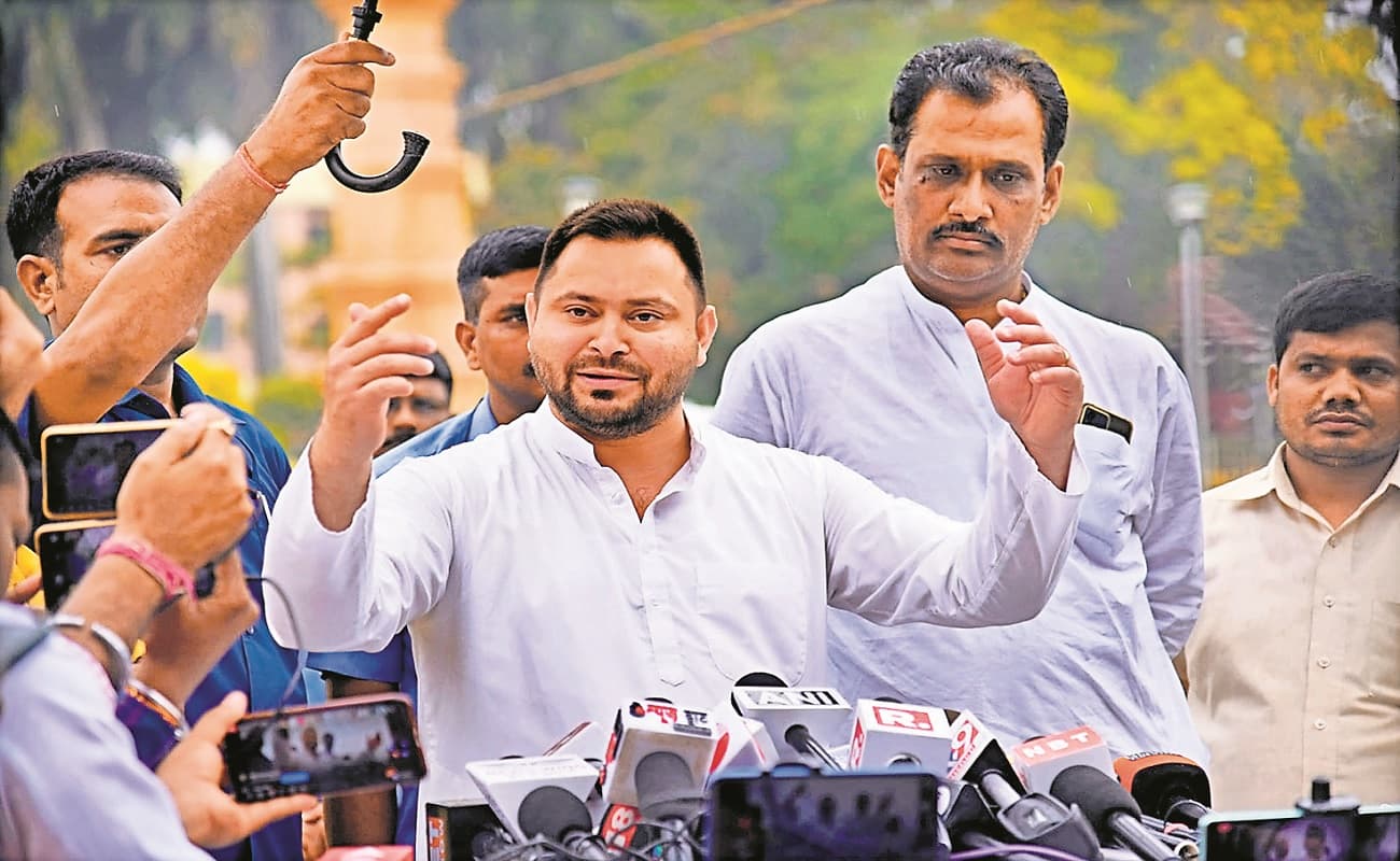 उलटा करने वालों को बिहार की जनता कर देगी सीधा, तेजस्वी यादव के निशाने पर अमित शाह