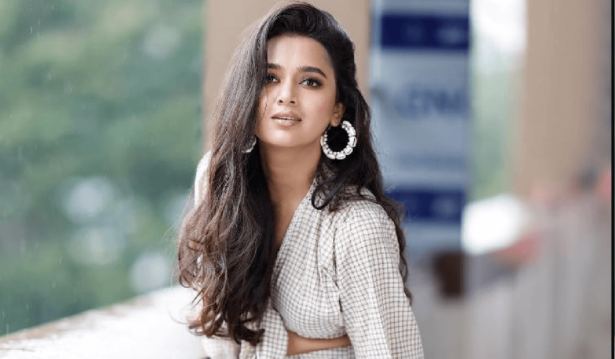 तेजस्वी प्रकाश का पुराना ऑडिशन क्लिप आया सामने, नागिन एक्ट्रेस को डायलॉग बोलता देख इंप्रेस हुए फैंस,VIDEO