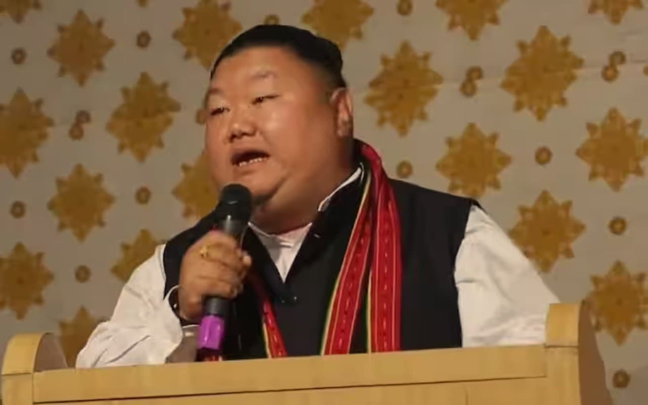 बीजेपी मंत्री ने ट्विटर पर कांग्रेस को फॉलो करने से किया इनकार, कहा- जिन्होंने किया वे भुगत रहे