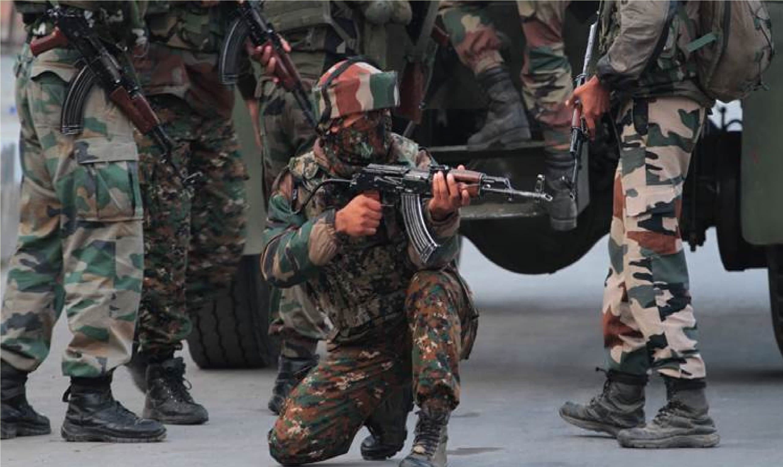 J&K : बारामूला के बाद कुलगाम में CRPF कैंप में आतंकी हमला, एक जवान घायल