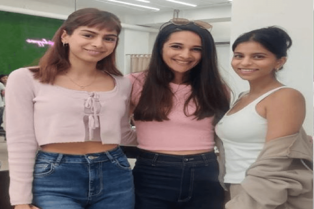 The Archies के सेट से खुशी कपूर और सुहाना खान की तसवीरें वायरल, जानें फिल्म की इनसाइड डिटेल्स