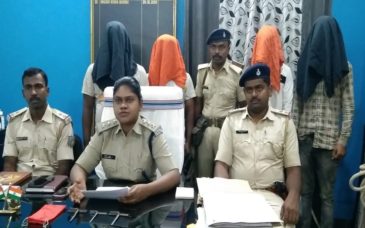Jharkhand Crime News: झारखंड में अंतरराज्यीय वाहन चोर गिरोह का भंडाफोड़, चार अरेस्ट, मास्टर की जब्त