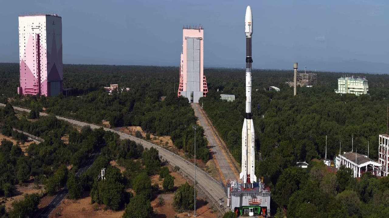 ISRO Mission: गगनयान मिशन के लिए मनुष्यों के अनुकूल अंतरिक्ष यान विकसित, डॉक्टरों की मदद ले रहा है इसरो