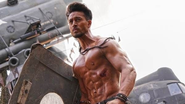 VTR: भुख से व्याकुल आदमखोर बाघ ने भैंस के बच्चे का किया शिकार, 20वें दिन भी वनकर्मियों को नहीं मिली सफलता
