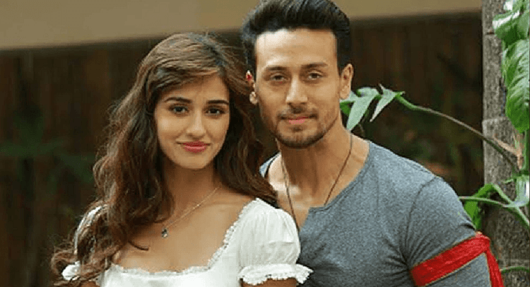 Disha Patani खुद को आईने में निहारती नजर आई, स्टाइलिश वॉक देखकर कमेंट करने से खुद को रोक नहीं पाए टाइगर श्रॉफ