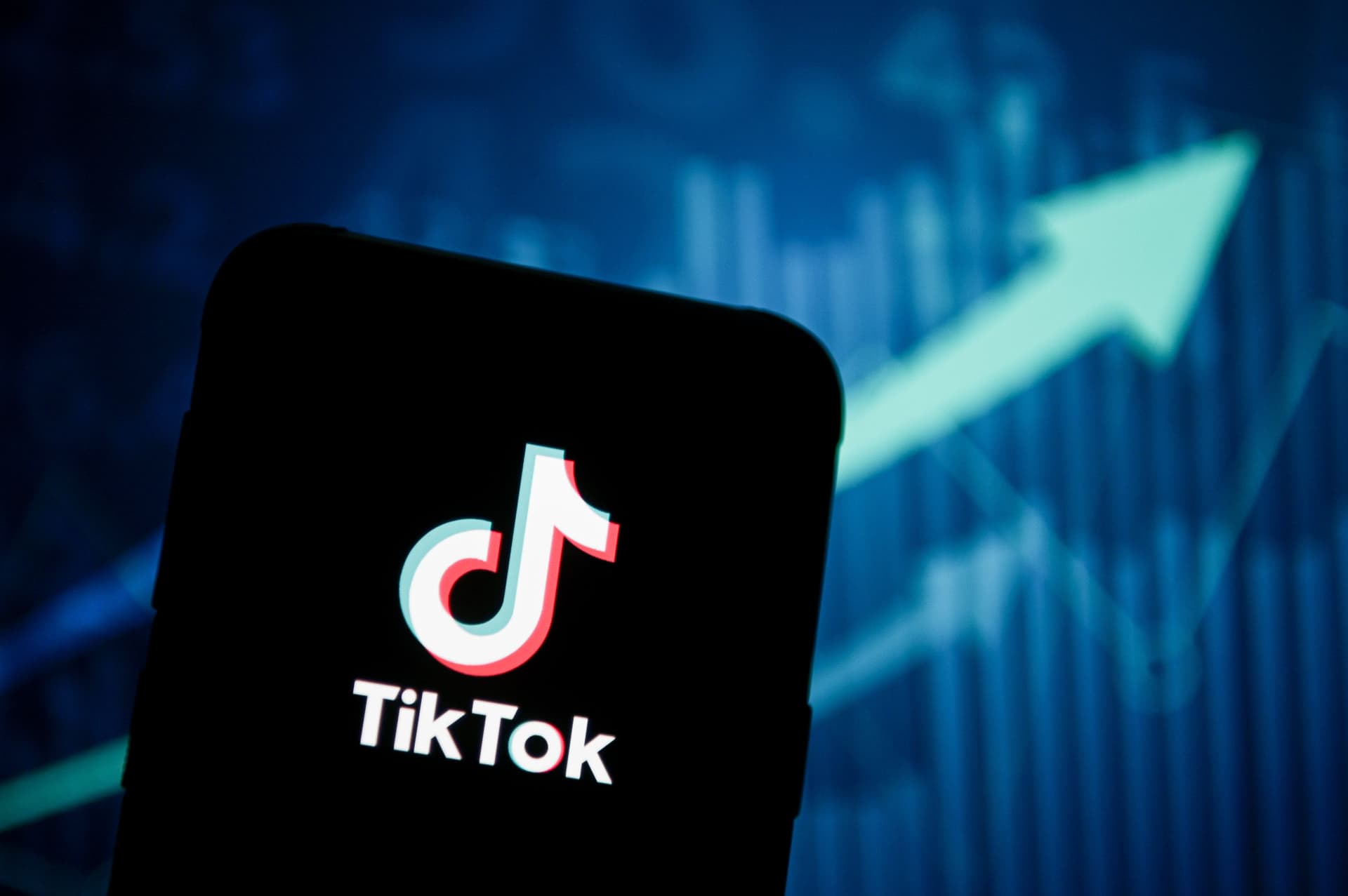 TikTok Ban: भारत के बाद अमेरिका में टिकटॉक बैन पर 15 सितंबर को फैसला, चीन ने किया ट्रंप के बयान का विरोध
