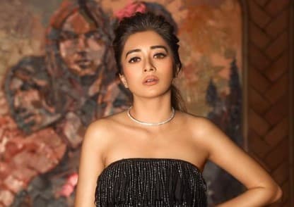 टीना दत्ता की इन तसवीरों को देख आ जायेगी कैटरीना कैफ की याद, Tasseled ड्रेस में दिखा दिलकश अंदाज