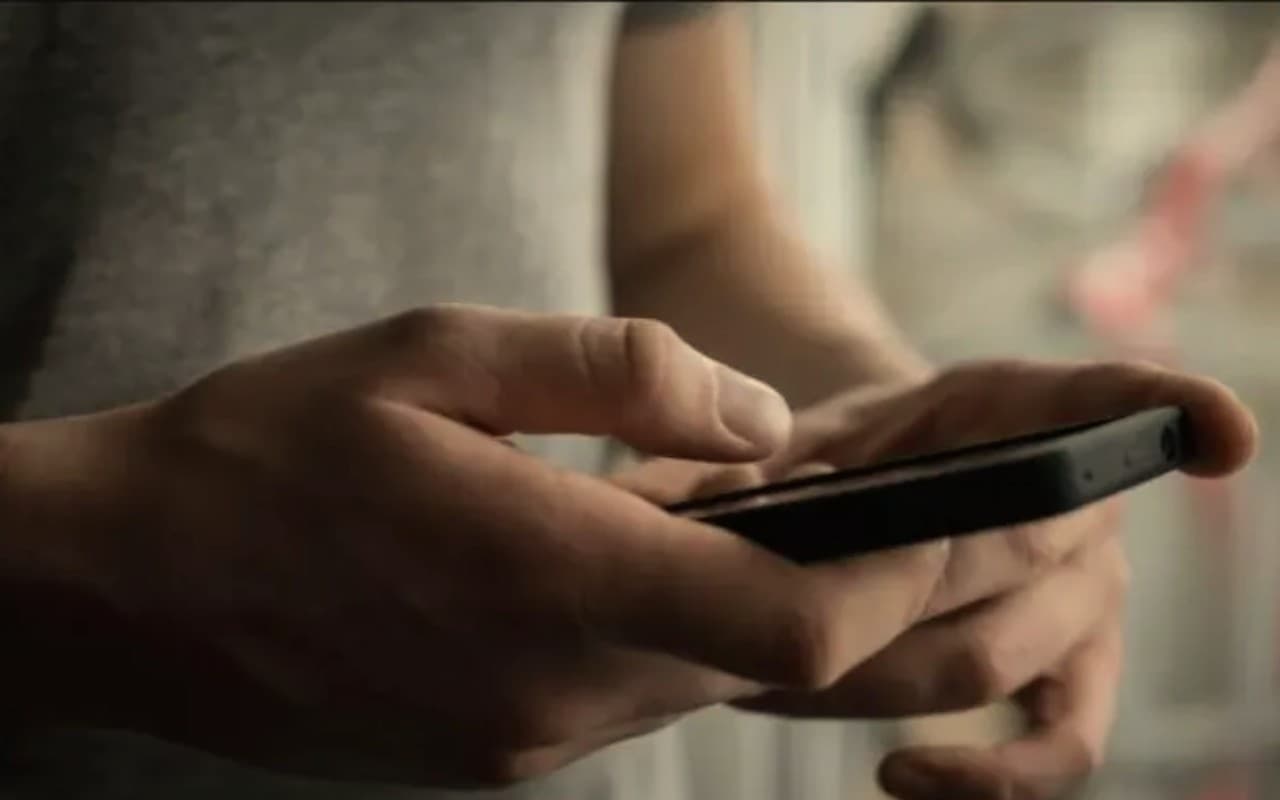 Tips and Tricks: स्मार्टफोन से ऐप्स को अनइंस्टॉल करने से पहले कर लें ये काम, आगे चलकर नहीं होगा नुकसान