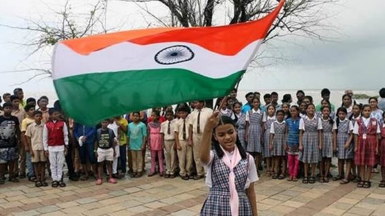 बिहार के स्कूलों में 15अगस्त के सांस्कृतिक कार्यक्रमों पर लगी रोक,कोविड संक्रमण को ले सरकार ने लिया फैसला