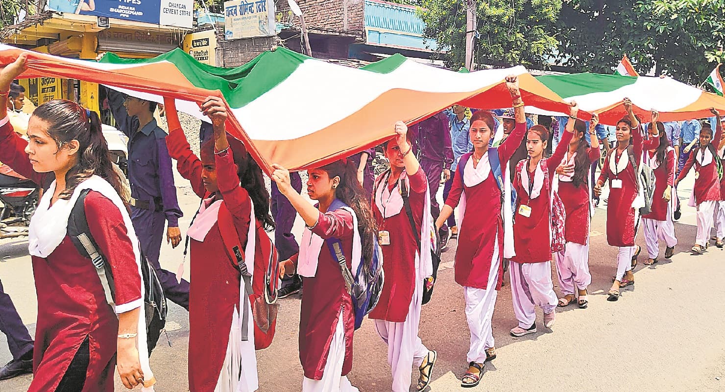 Patna : हर घर तिरंगा अभियान का किया आगाज, फतुहा में 105 फुट के तिरंगा के साथ निकाली यात्रा
