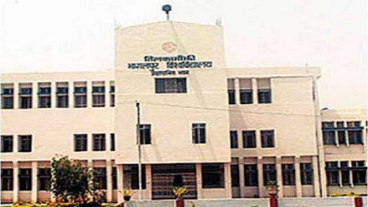 TMBU में फेस्टिवल एडवांस को लेकर रजिस्ट्रार और कर्मचारी आमने-सामने, निलंबन की मांग के बाद आंदोलन की धमकी