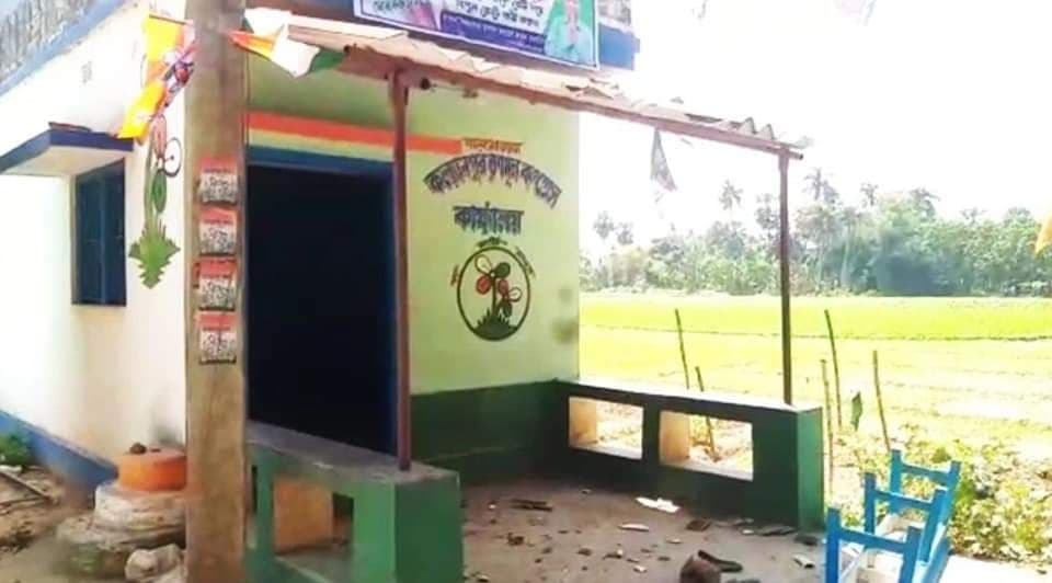 BJP कार्यकर्ता की मौत पर गुस्साए समर्थकों का तांडव, TMC कार्यालय में तोड़फोड़