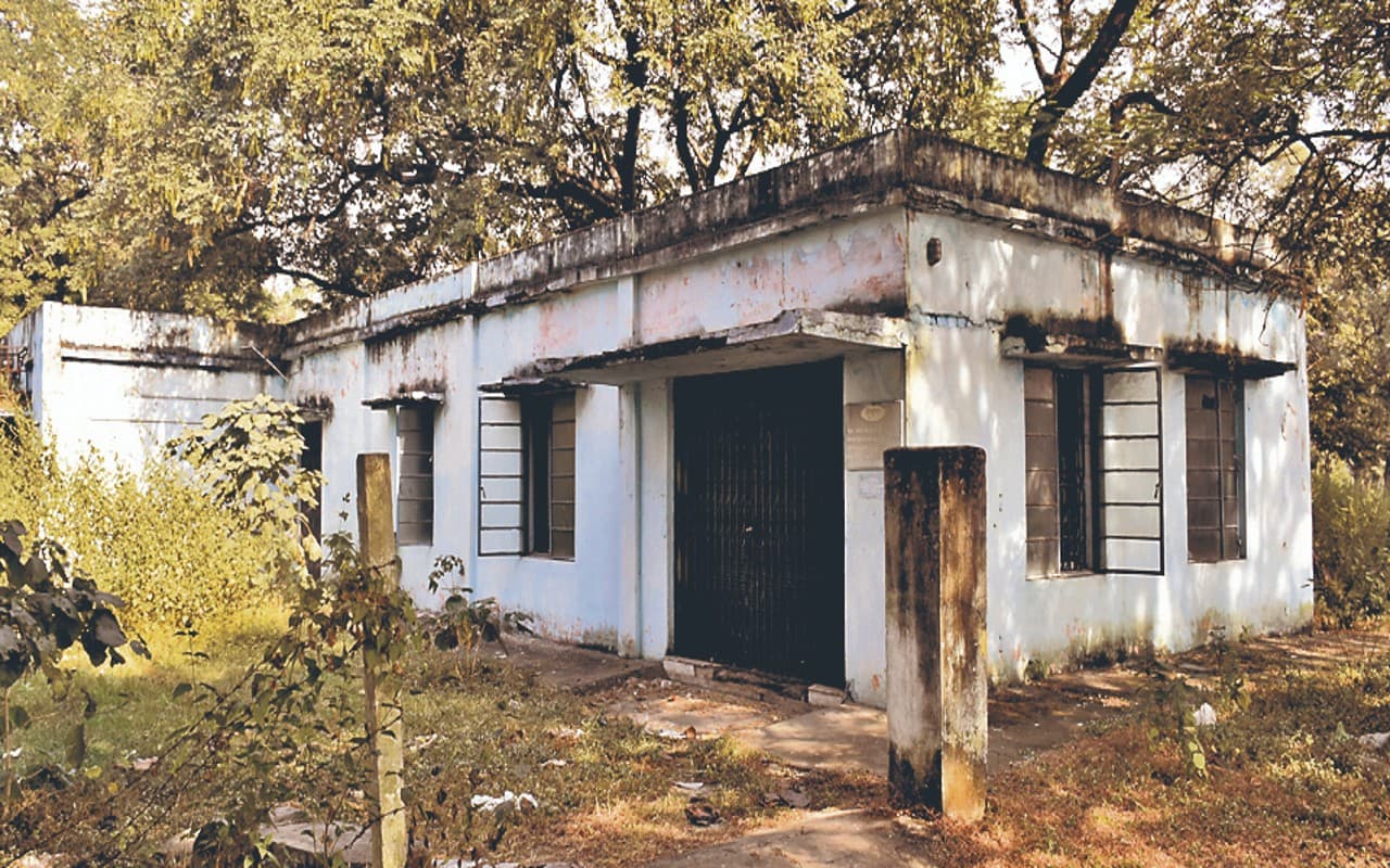 बोकारो में रोज दो करोड़ का होता है कारोबार, सुविधा के नाम पर शौचालय व पानी तक नहीं