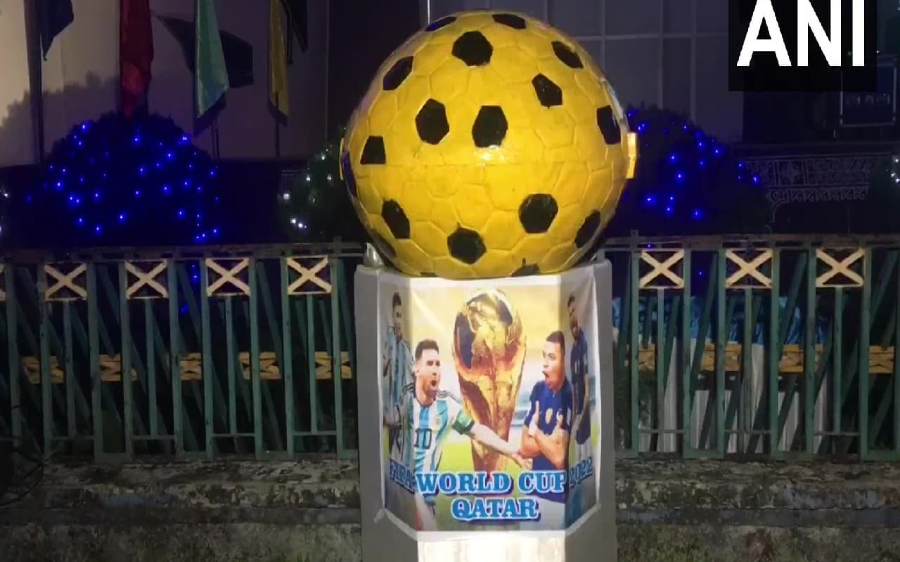 Fifa World Cup 2022: भारत में भी चढ़ा फीफा वर्ल्ड कप फाइनल का फीवर, फुटबॉल प्रेमियों ने ऐसे जताया प्यार