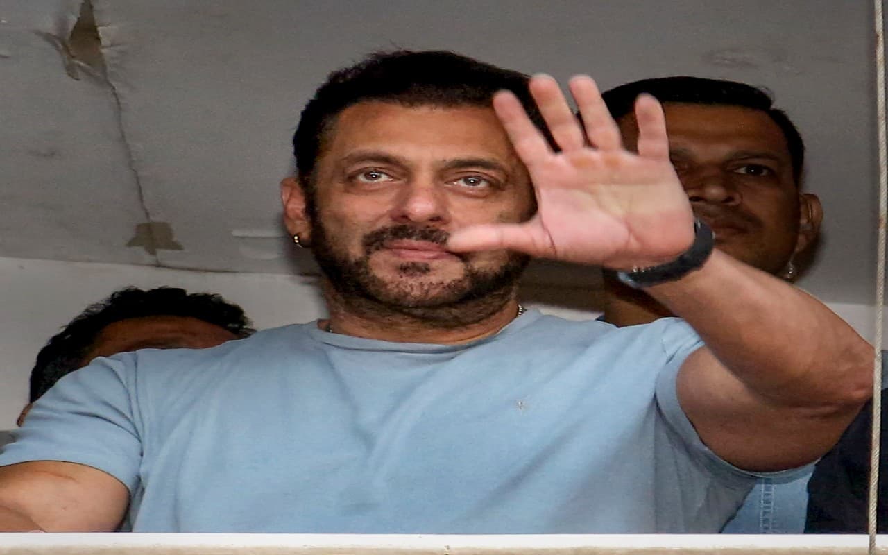 Salman Khan Birthday: सलमान खान ने इस तरह मनाया अपना जन्मदिन, देखें तस्वीर